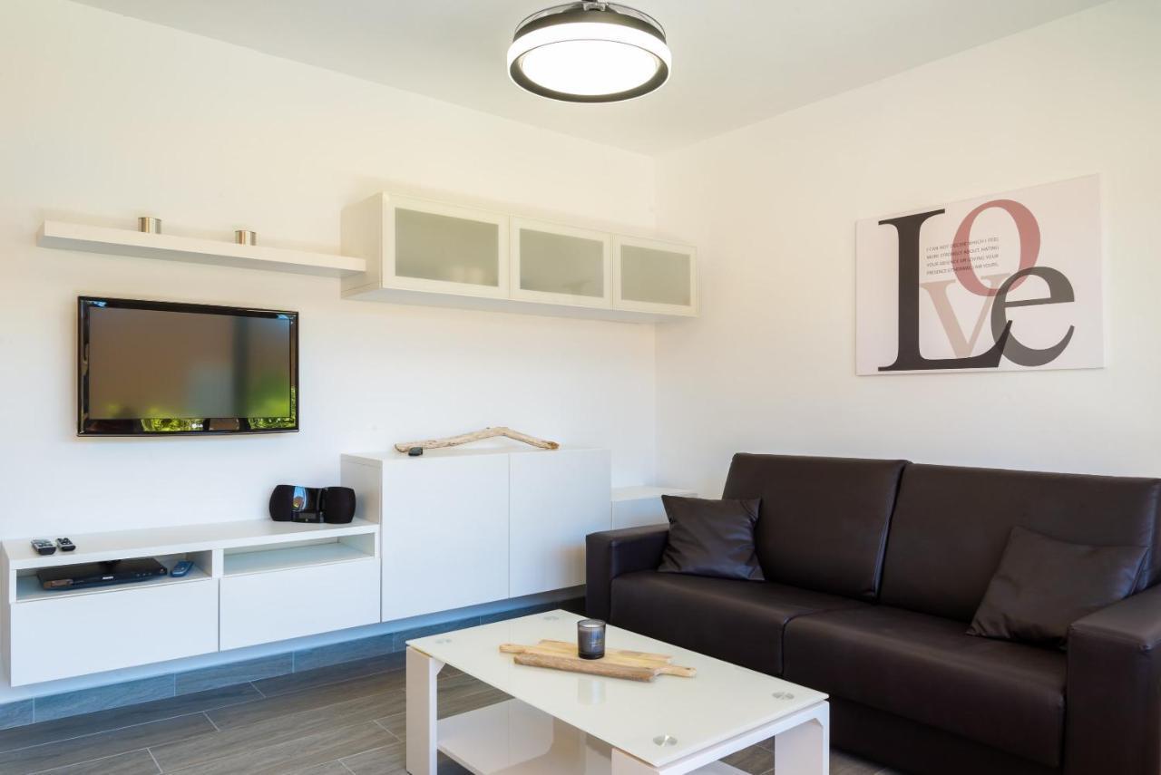 Casa Lucien - Newly Refurbished Apartment With Swimming Pool - Ideal For Couples 科拉雷侯 外观 照片